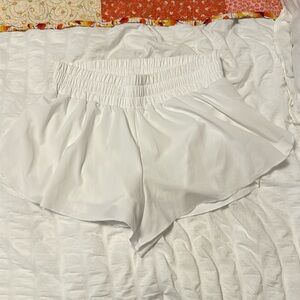 CRZ YOGA FLOWY SHORTS